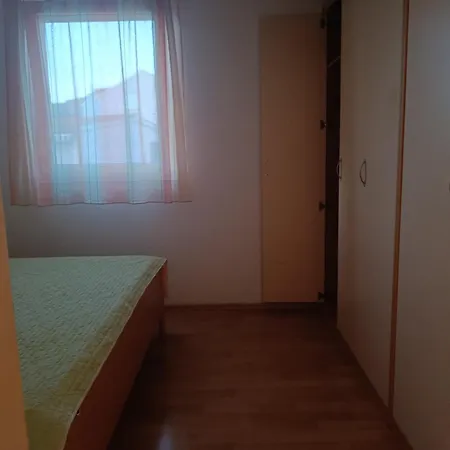 Mirjana شقة